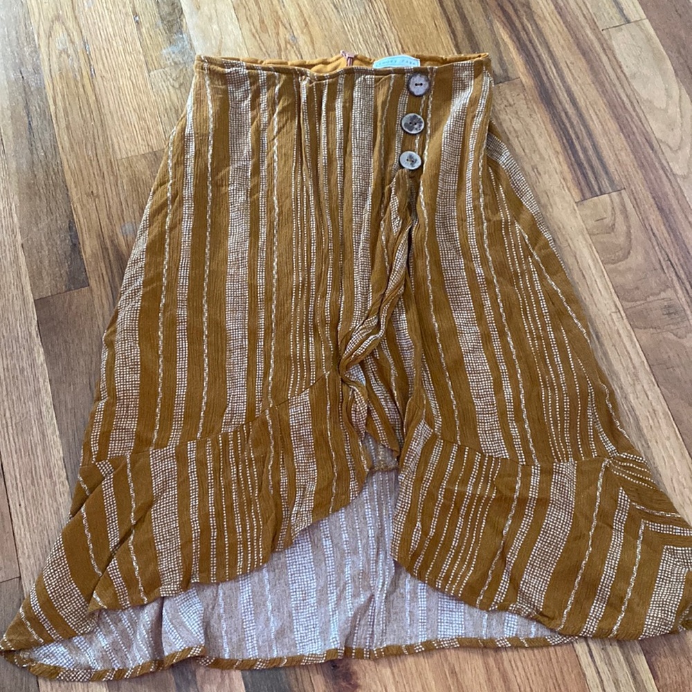 Emory Park brown and white mid length skirt with slip